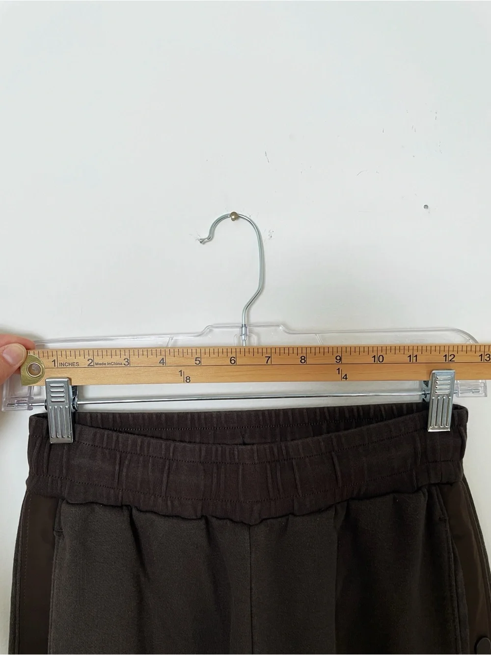 Alo courtside tear away snap pants sweats sweat pants chocolate brown stripe XS
